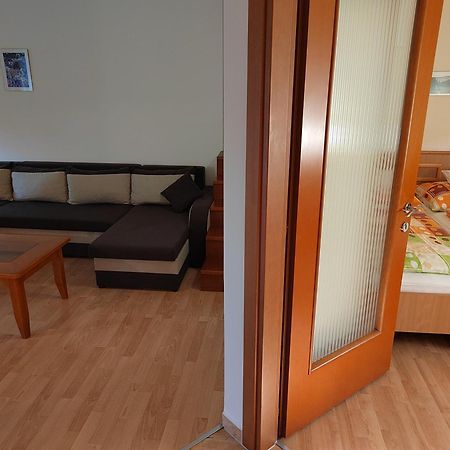 Garda Apartmanház Heviz Exterior foto