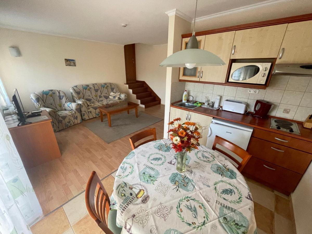 Garda Apartmanház Heviz Exterior foto
