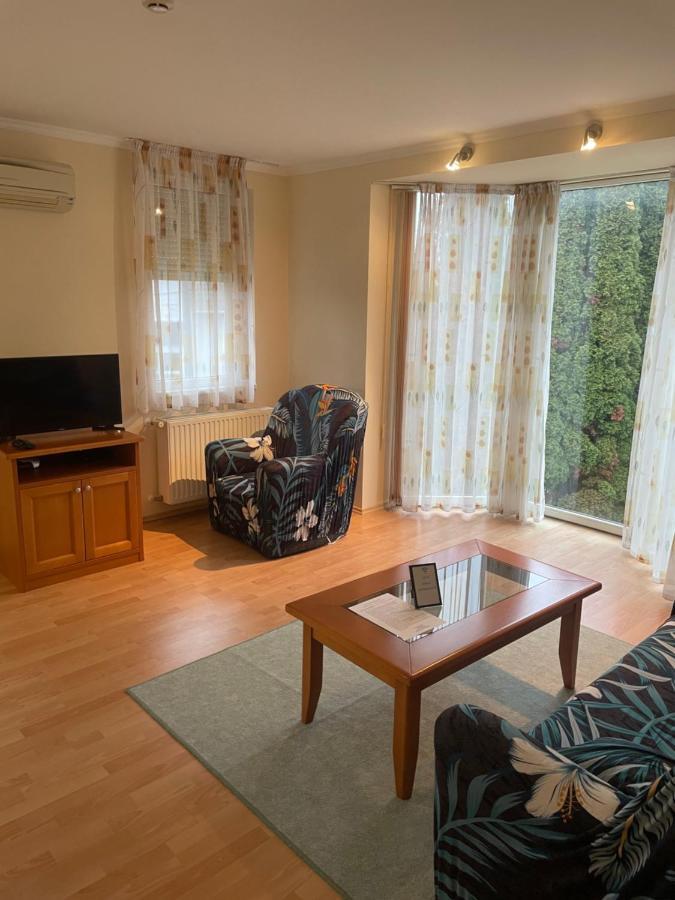 Garda Apartmanház Heviz Exterior foto
