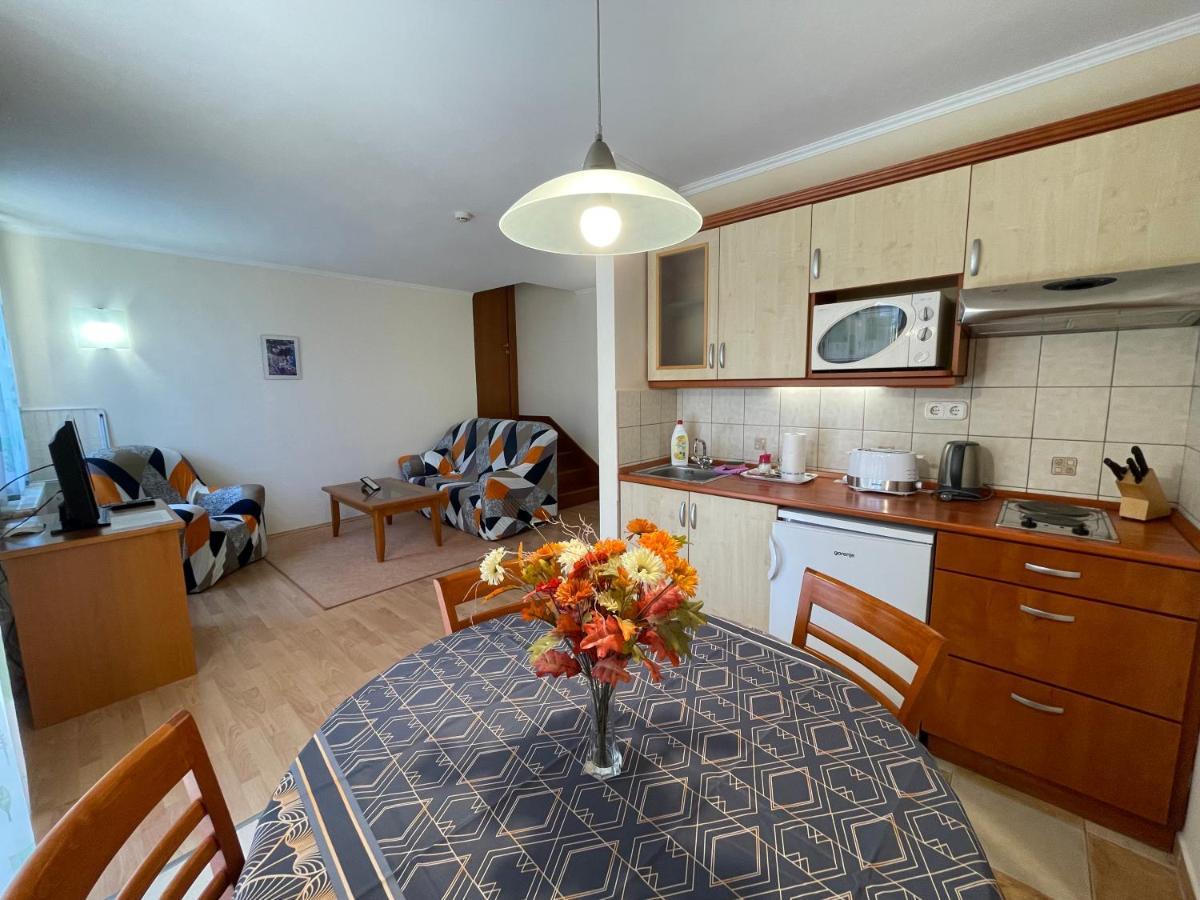 Garda Apartmanház Heviz Exterior foto