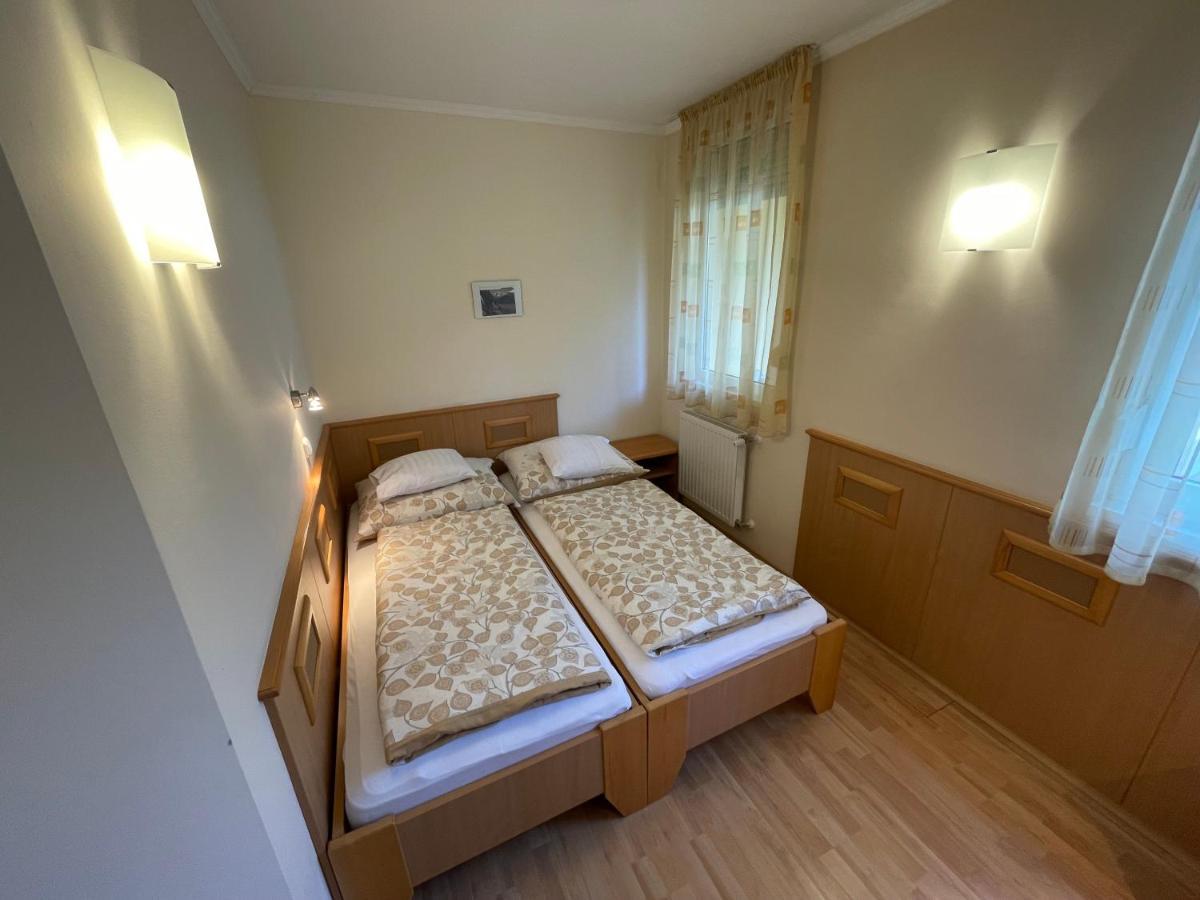 Garda Apartmanház Heviz Exterior foto