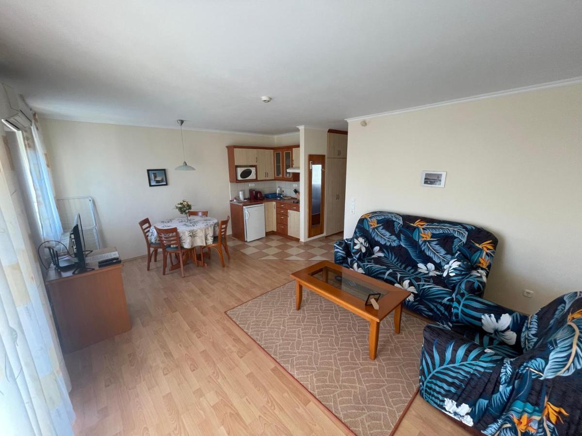 Garda Apartmanház Heviz Exterior foto