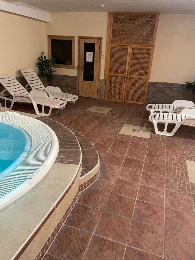 Garda Apartmanház Heviz Exterior foto