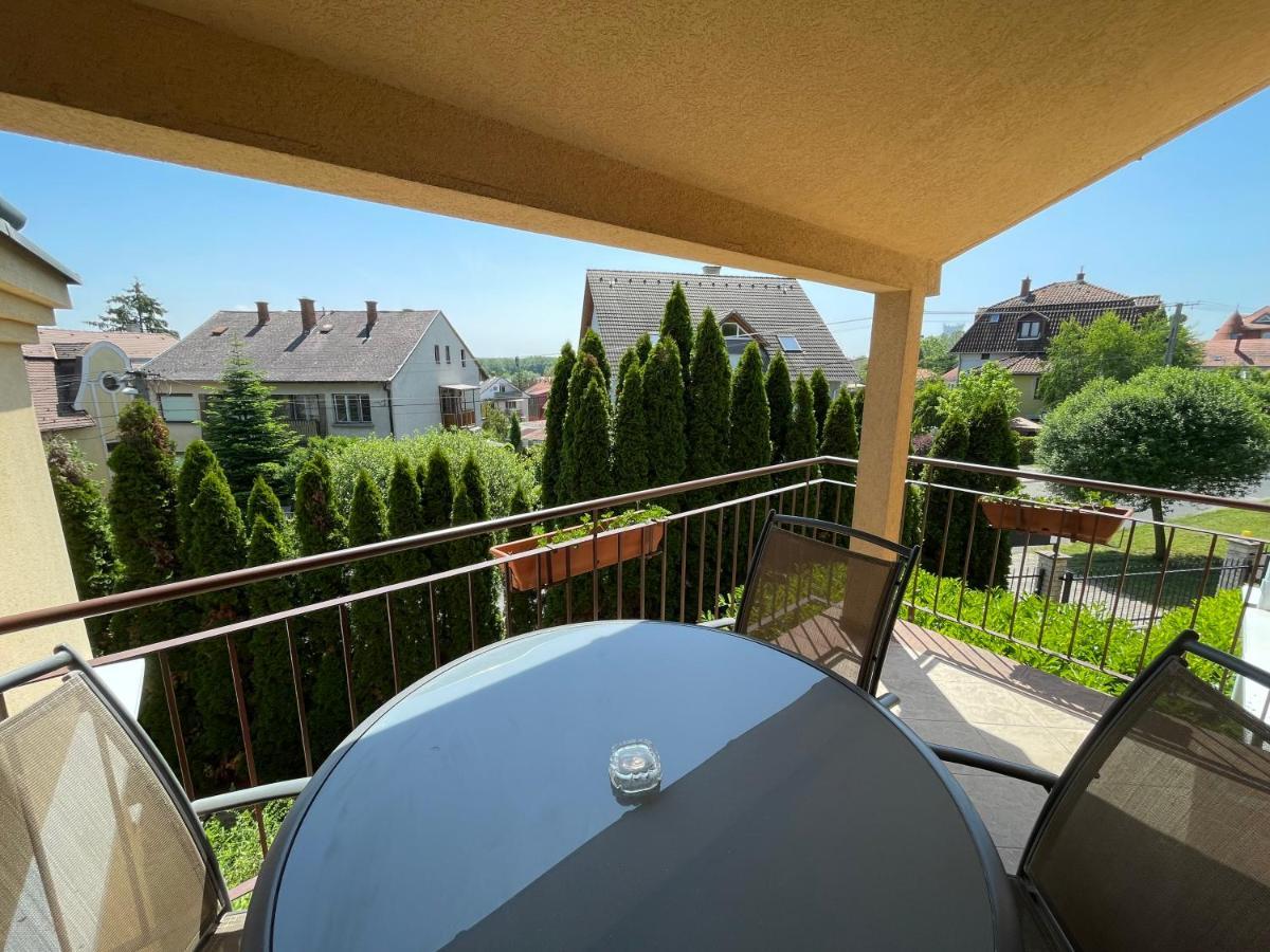 Garda Apartmanház Heviz Exterior foto
