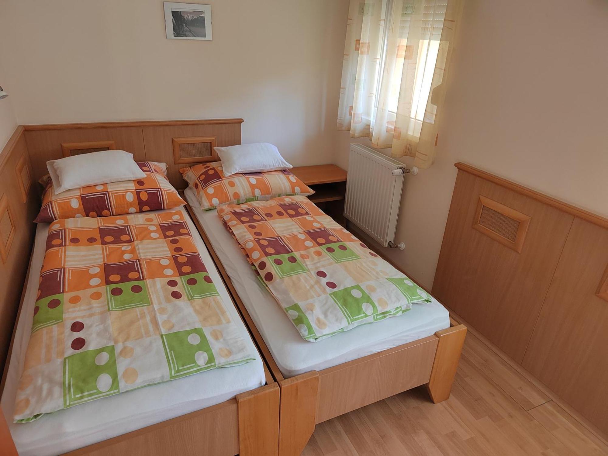 Garda Apartmanház Heviz Exterior foto