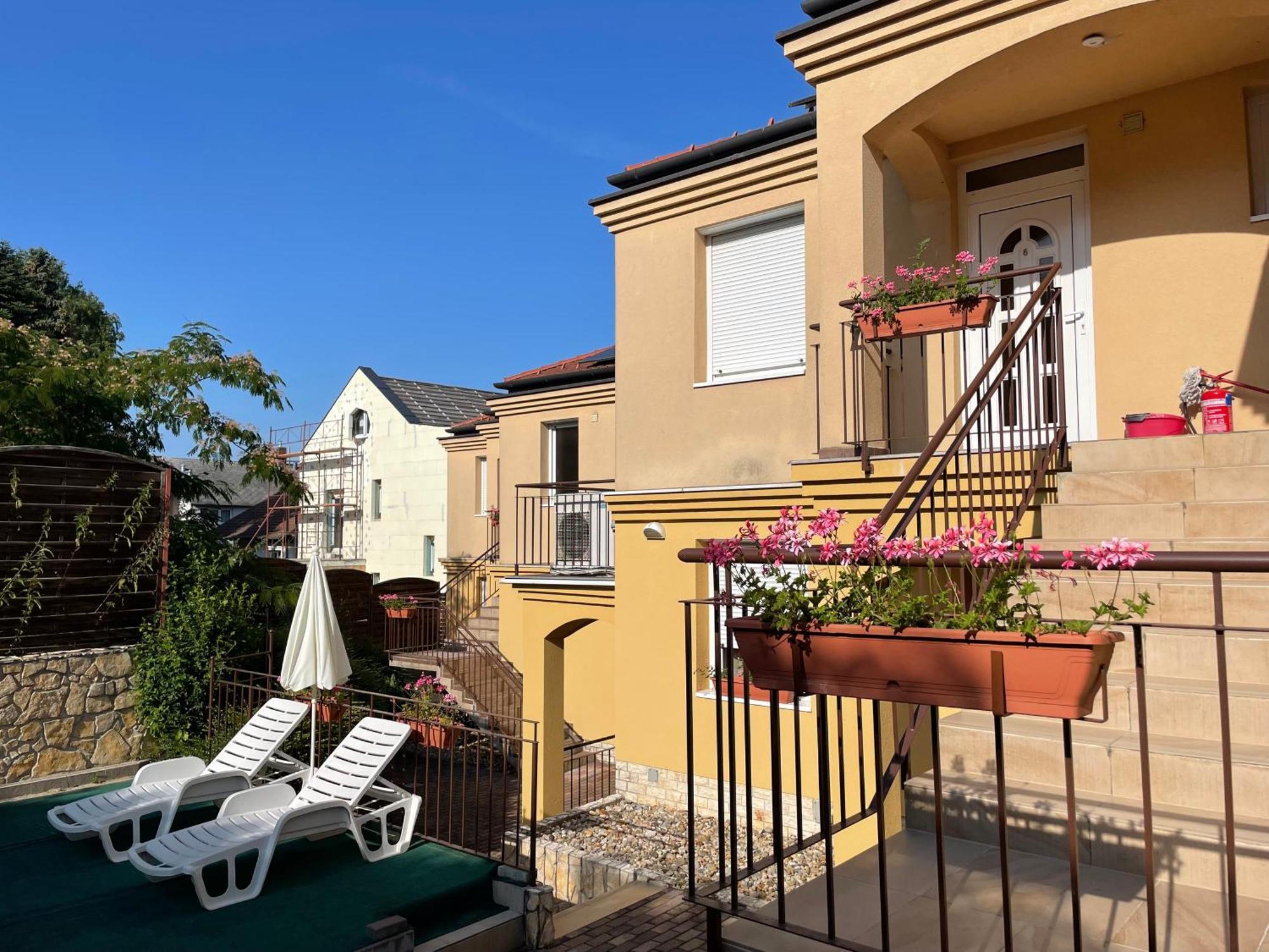 Garda Apartmanház Heviz Exterior foto